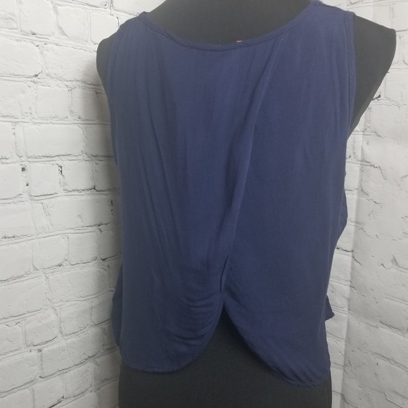 Romeo & Juliet Crop Top -  Sz L - Picture 5 of 5